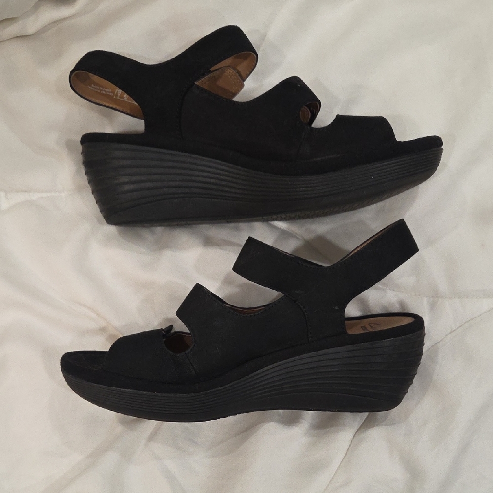 Clarks Black Wedge Sandals with Comfort Straps 8.5